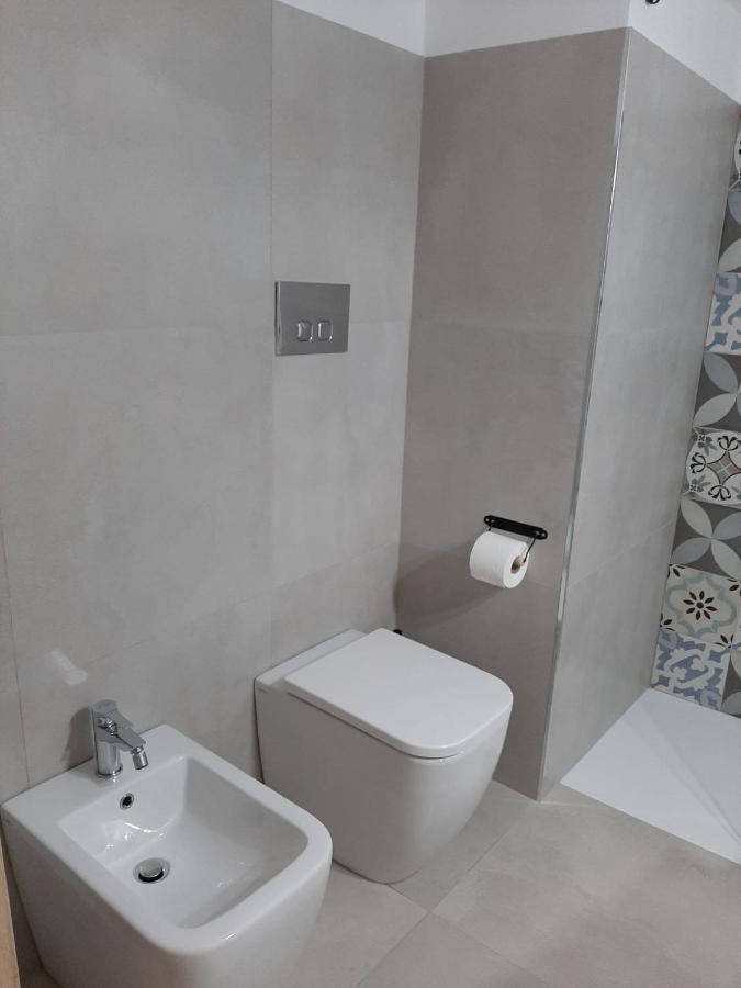 Casa Con Piscina E Vista Mare Dal Giardino Fanusa Exterior foto