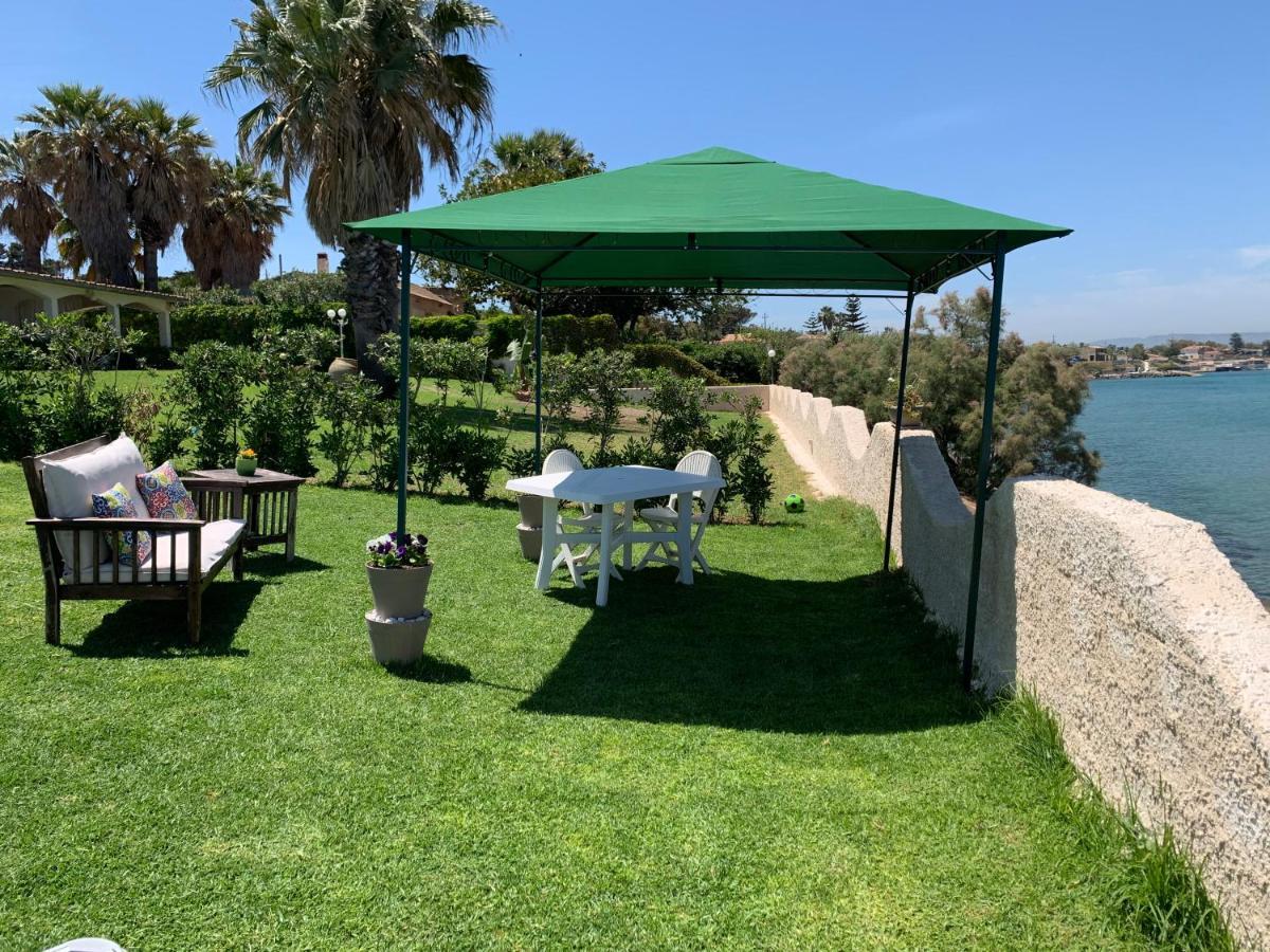 Casa Con Piscina E Vista Mare Dal Giardino Fanusa Exterior foto