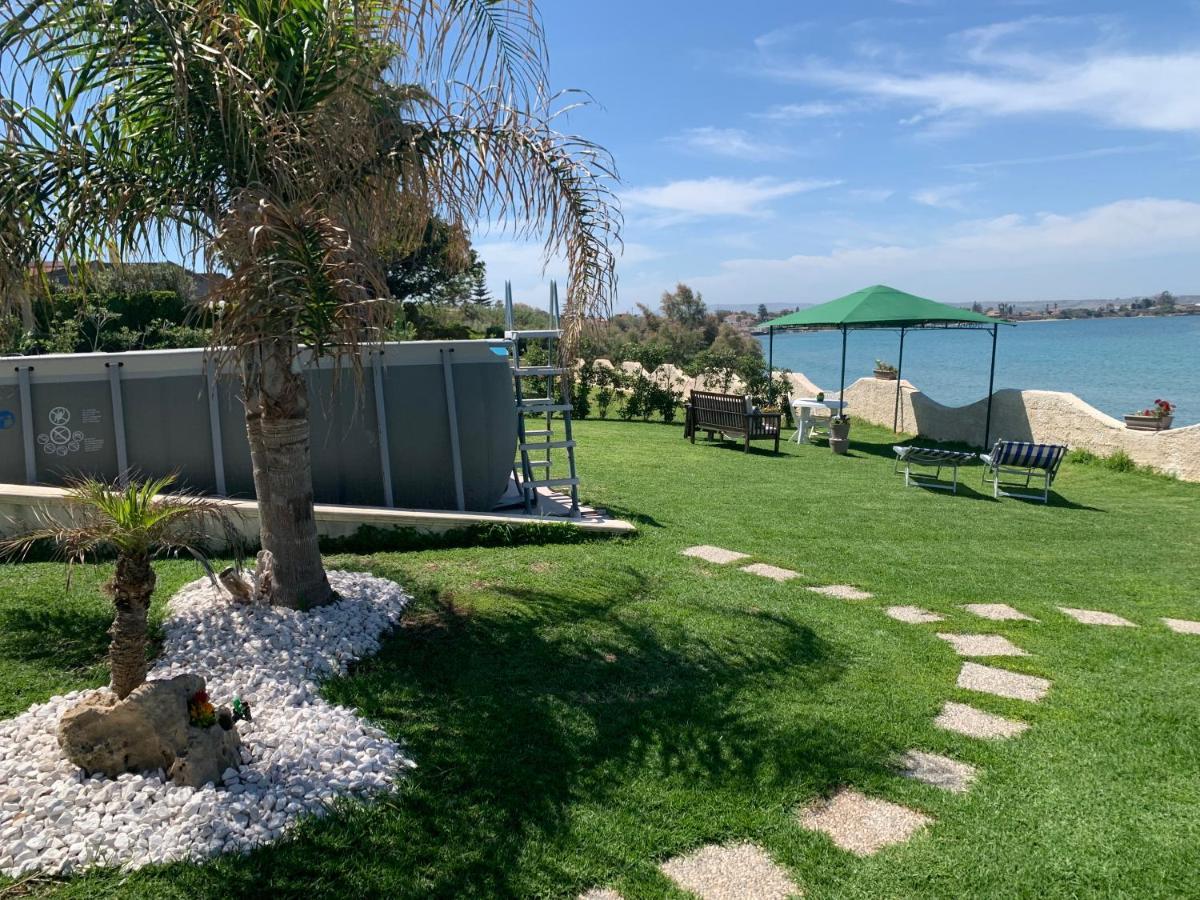 Casa Con Piscina E Vista Mare Dal Giardino Fanusa Exterior foto