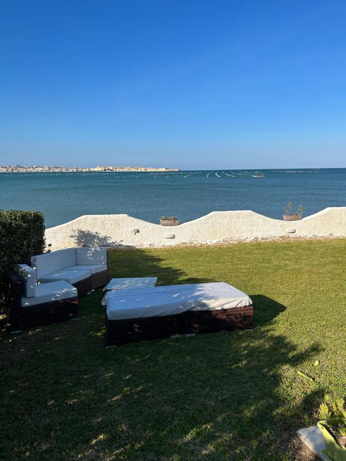 Casa Con Piscina E Vista Mare Dal Giardino Fanusa Exterior foto